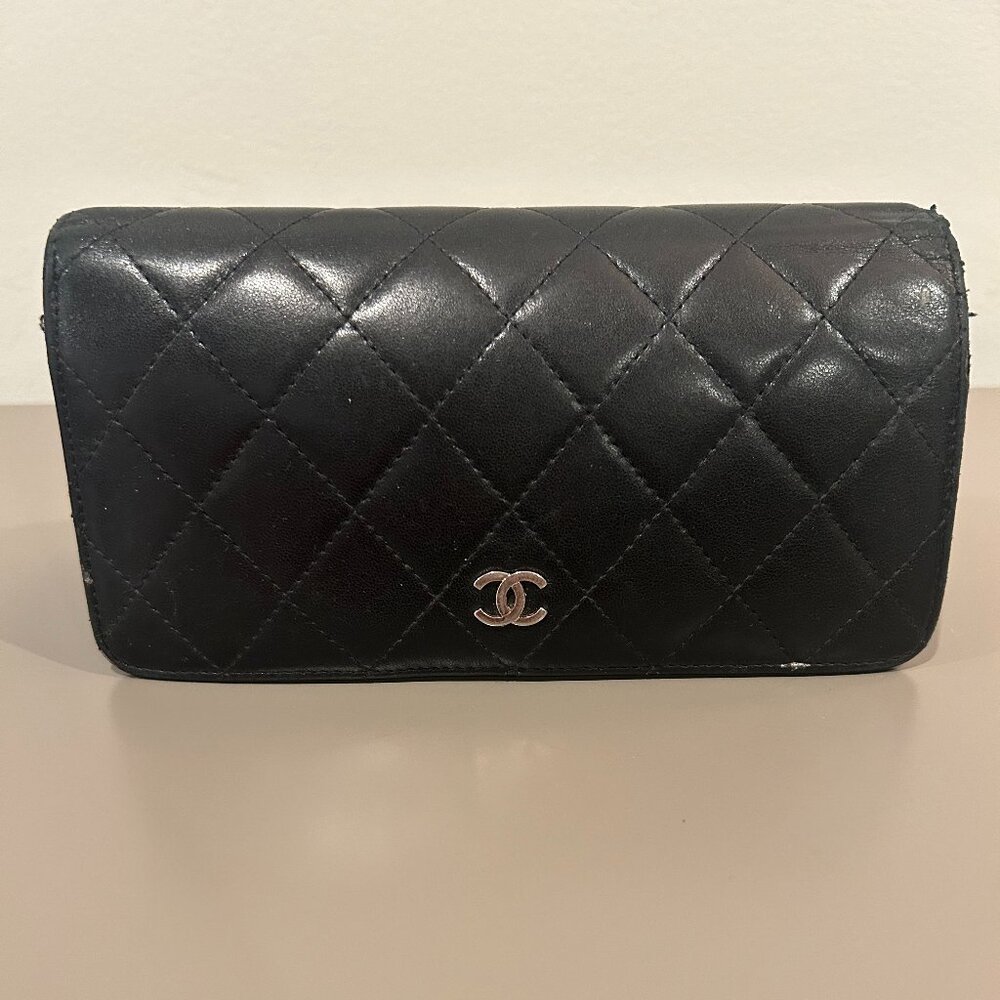 CHANEL Fold-Over Wallet, Black Quilted